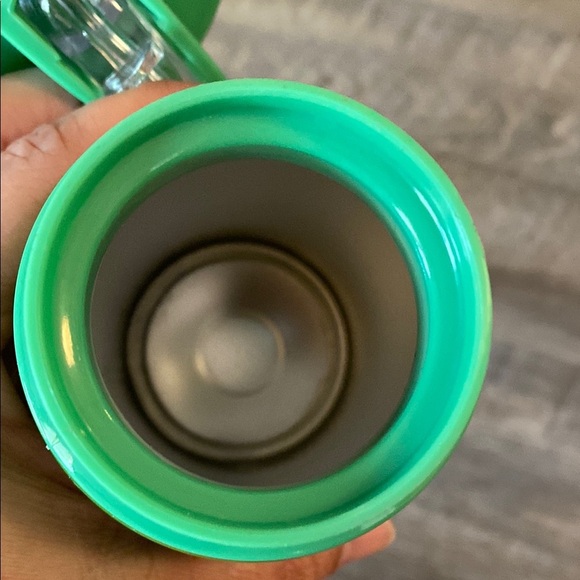 Dinosaur-Themed Green Reptile Water Bottle - Picture 5 of 7